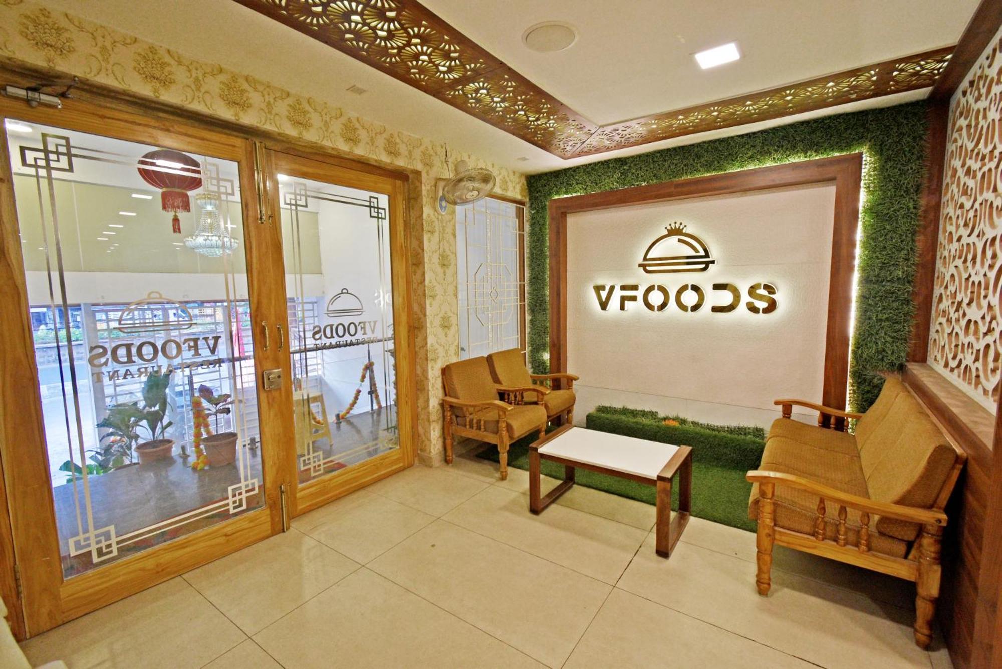 Hotel VI Park - City Centre Пондичерри Экстерьер фото